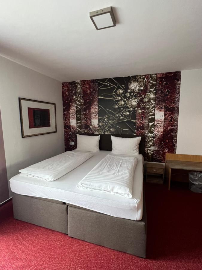 Hotel Aggertal グンマースバッハ エクステリア 写真