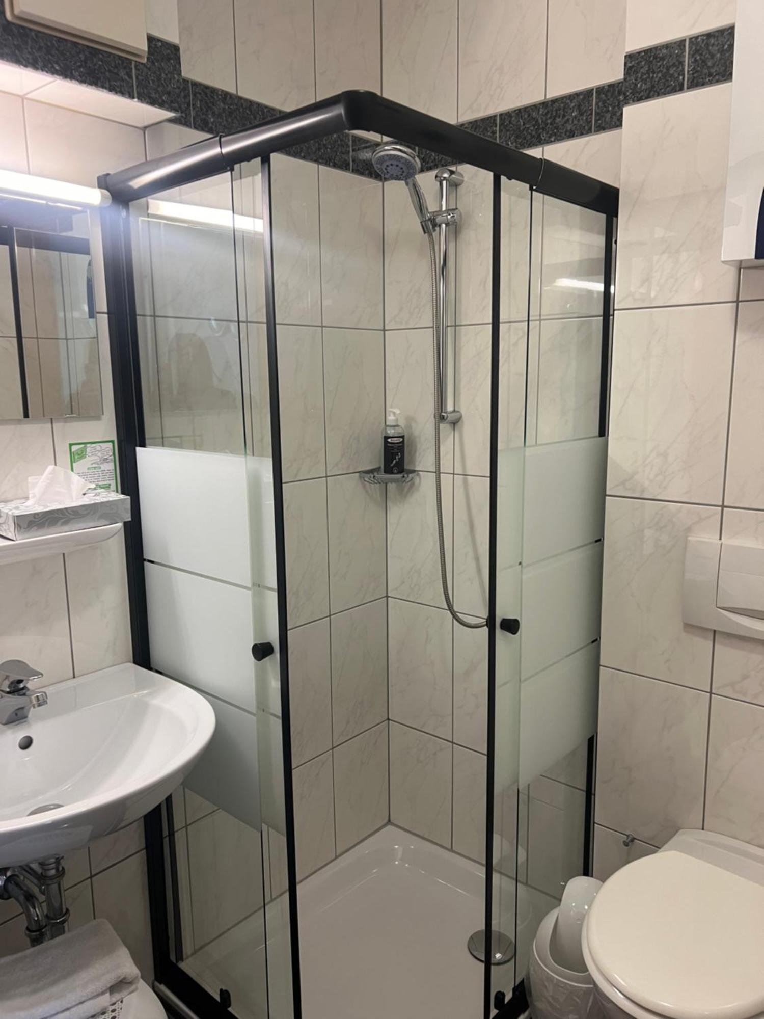 Hotel Aggertal グンマースバッハ エクステリア 写真