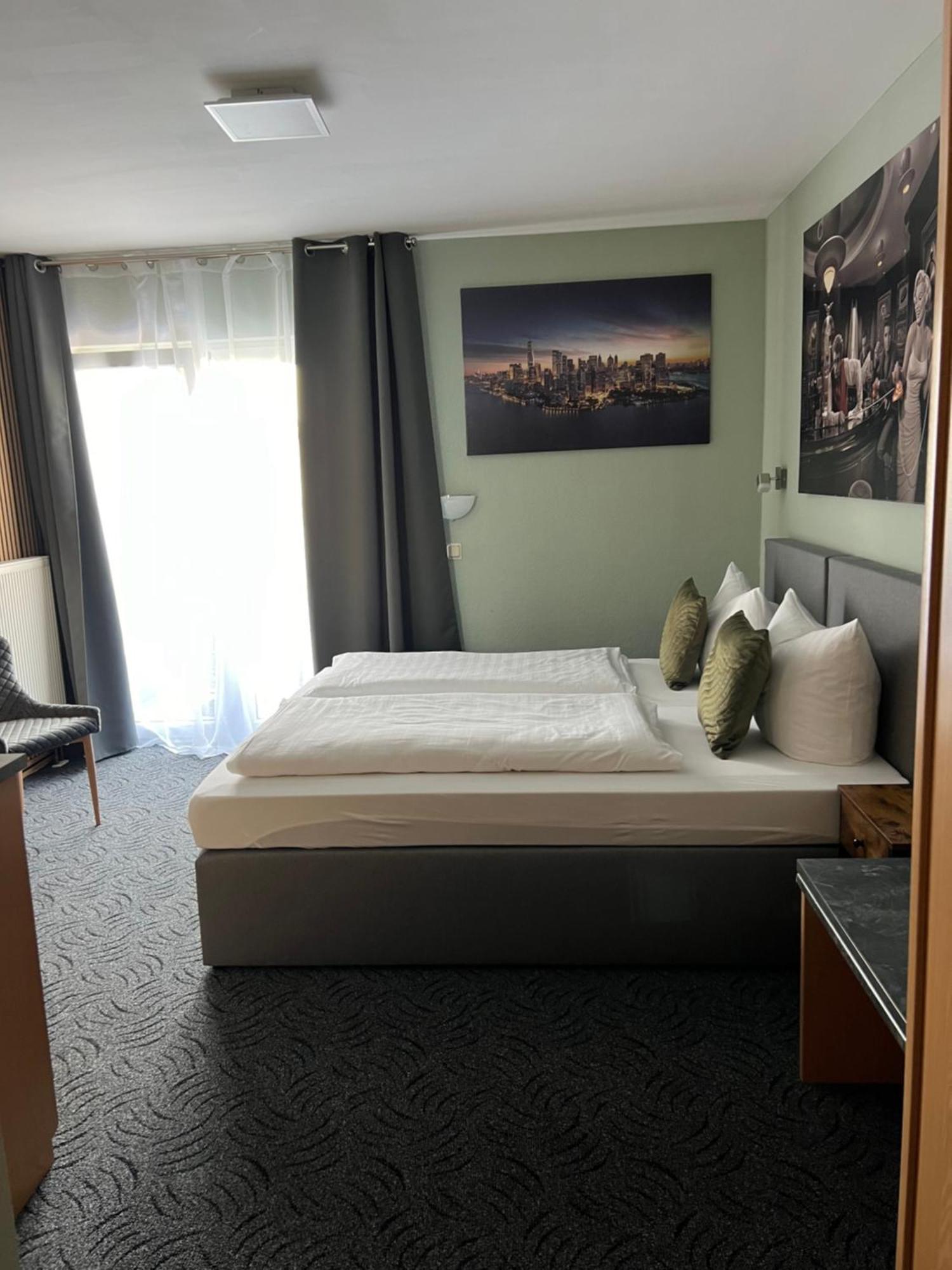 Hotel Aggertal グンマースバッハ エクステリア 写真