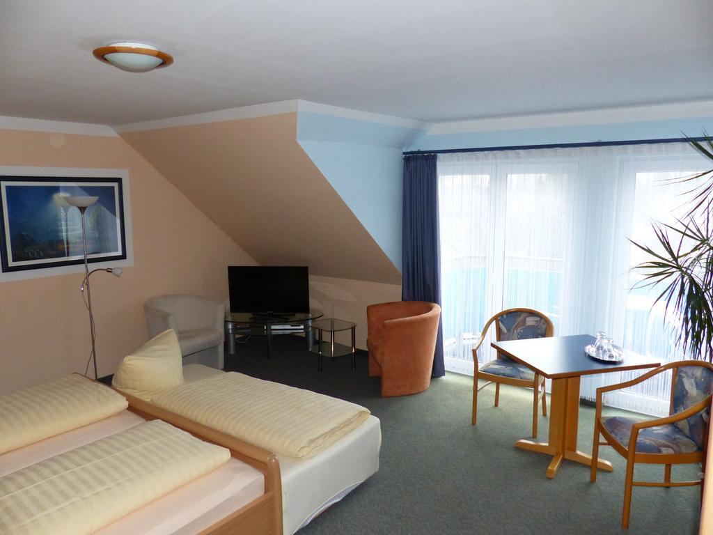 Hotel Aggertal グンマースバッハ エクステリア 写真