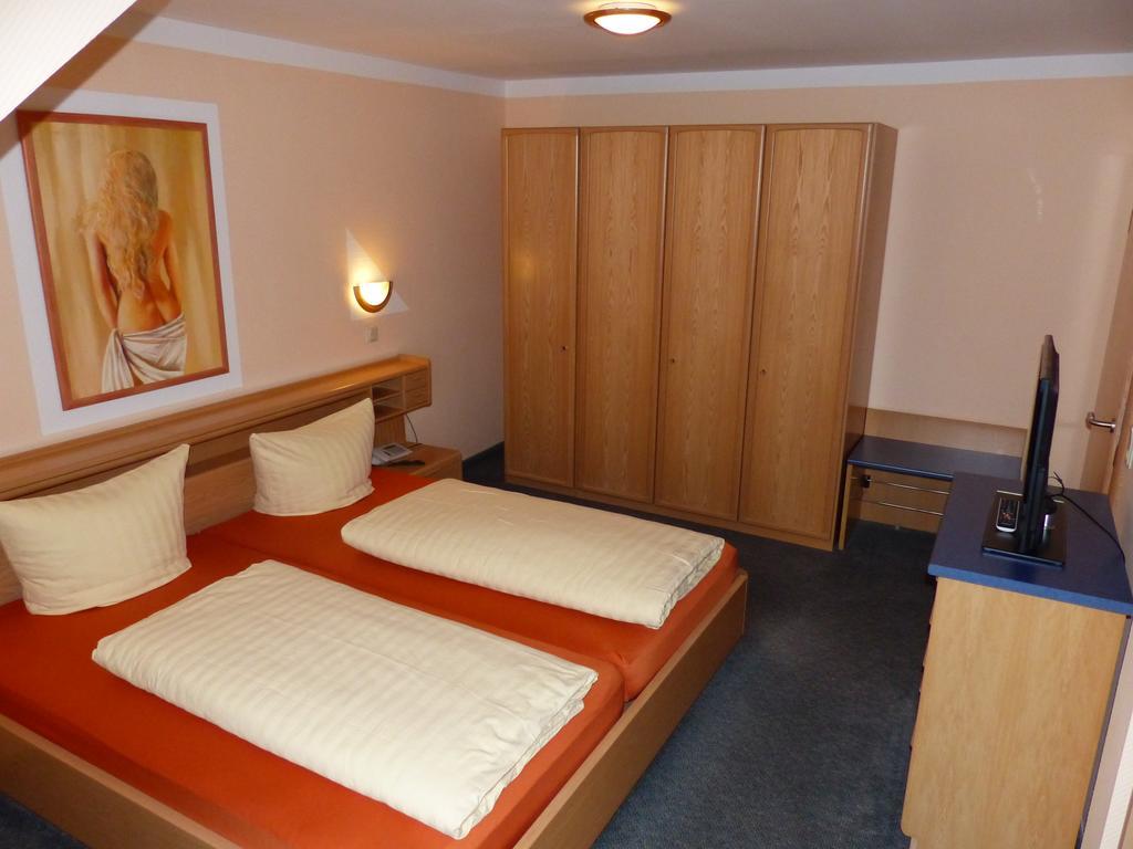 Hotel Aggertal グンマースバッハ エクステリア 写真