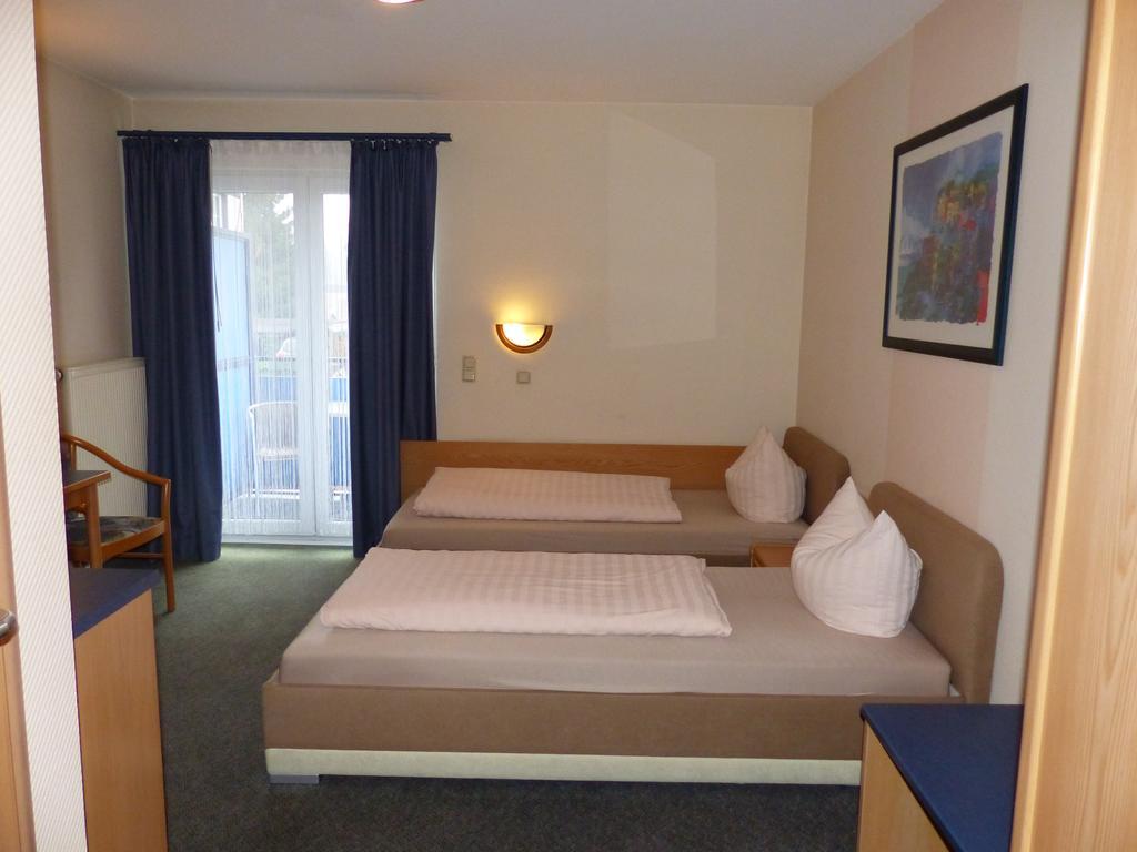 Hotel Aggertal グンマースバッハ エクステリア 写真