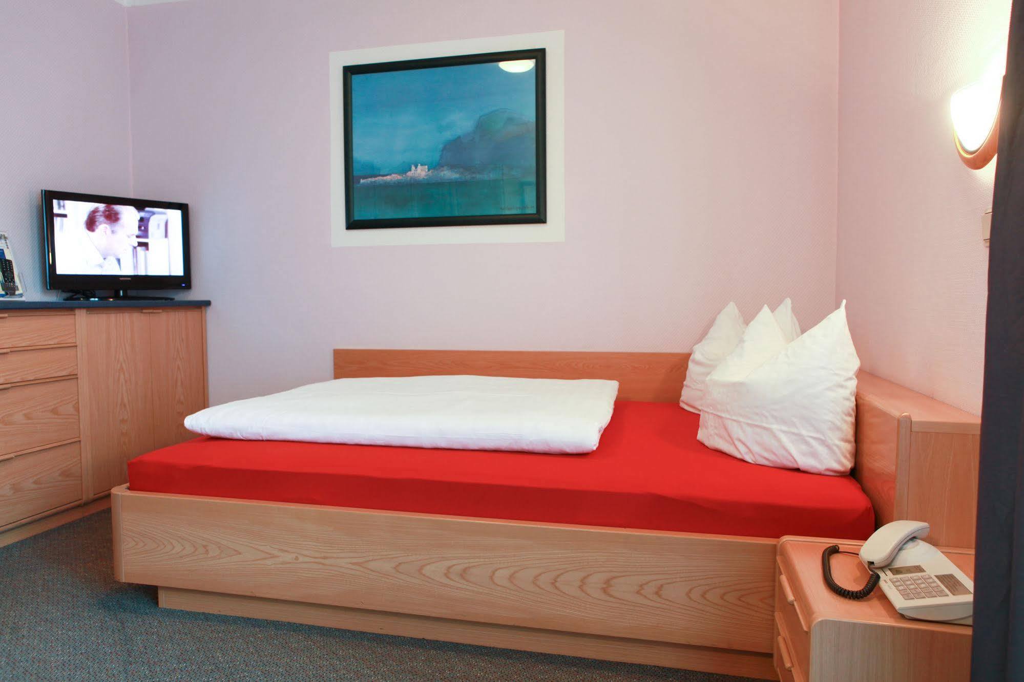 Hotel Aggertal グンマースバッハ エクステリア 写真